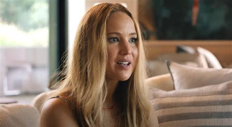 jennifer lawrence skinny dipping scene|Jennifer Lawrence in No Hard Feelings: Truth about her naked。